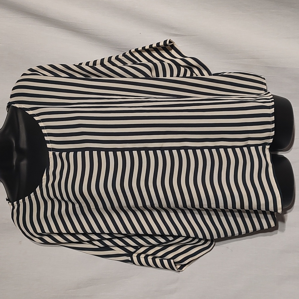 Women's sheer cream & black blouse by 'Sage & Citrus'. Size L